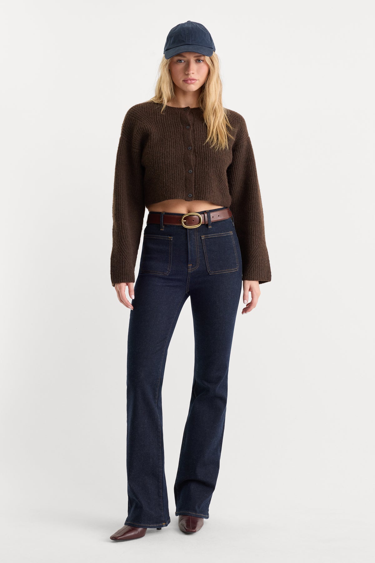 ALWAYS FITS PATCH POCKET GOOD CLASSIC BOOTCUT JEANS | DENETHICBLUE04-3 | GOOD AMERICAN | MODEL