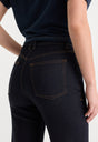 GOOD TRUE STRAIGHT JEANS | RINSE-6 | GOOD AMERICAN | MODEL
