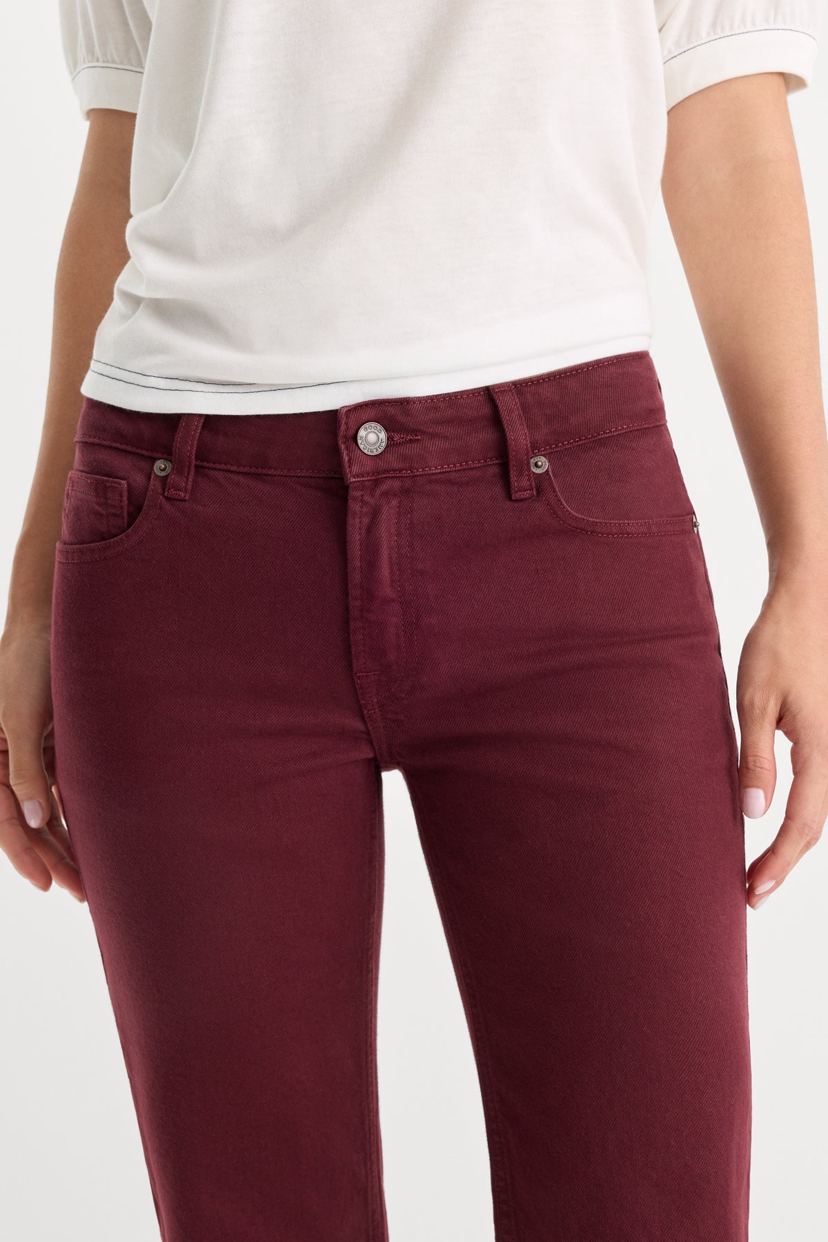 VINTAGE LOW RISE BOOTCUT JEANS | BERRY NOIR-4 | GOOD AMERICAN | MODEL