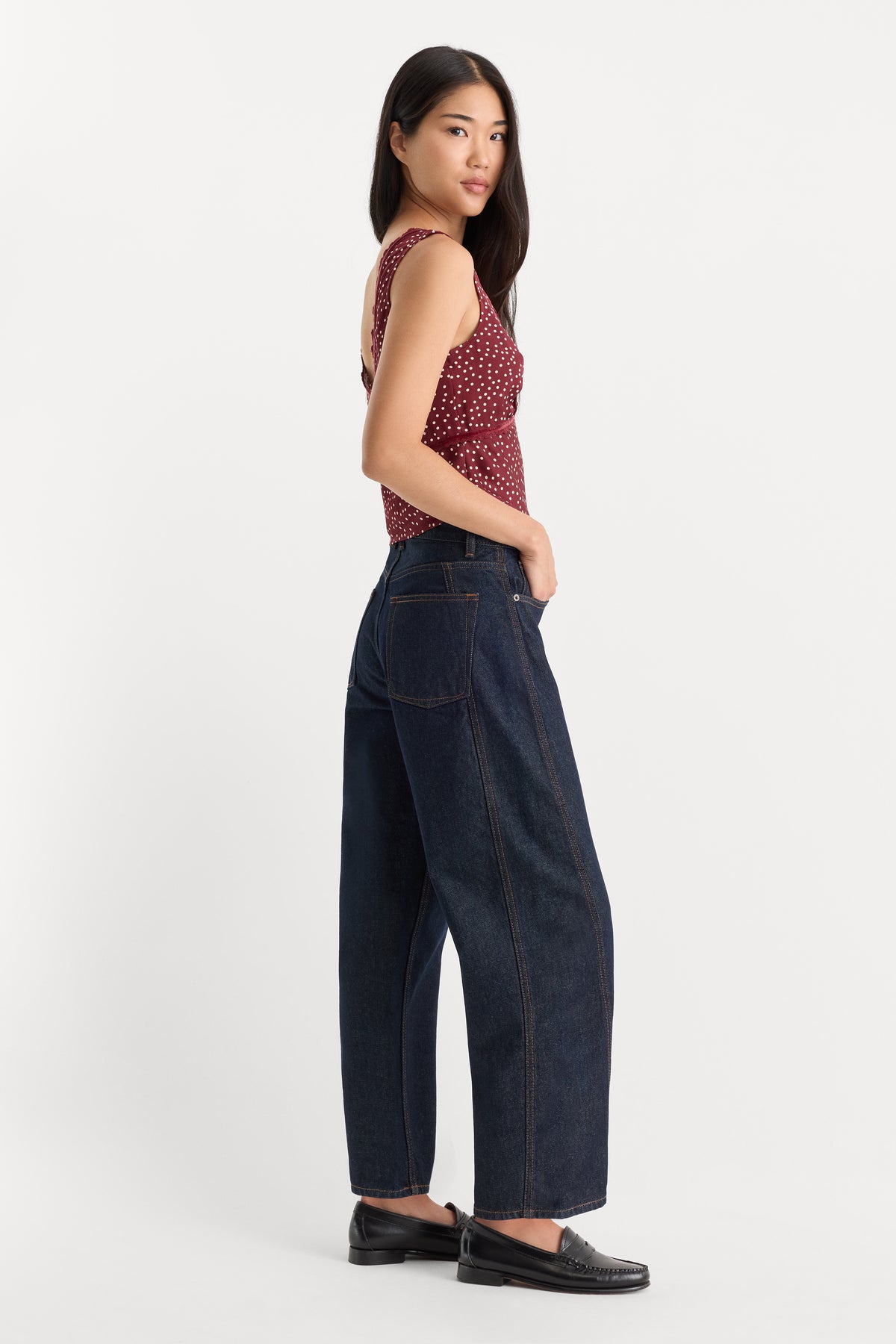VINTAGE BARREL ANKLE JEANS | RINSE-3 | GOOD AMERICAN | MODEL