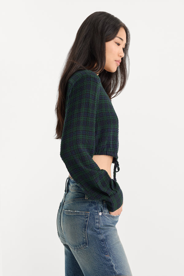 THE CRINKLE CINCHED SHIRT | FOREST PLAID-3 | GOOD AMERICAN | MODEL