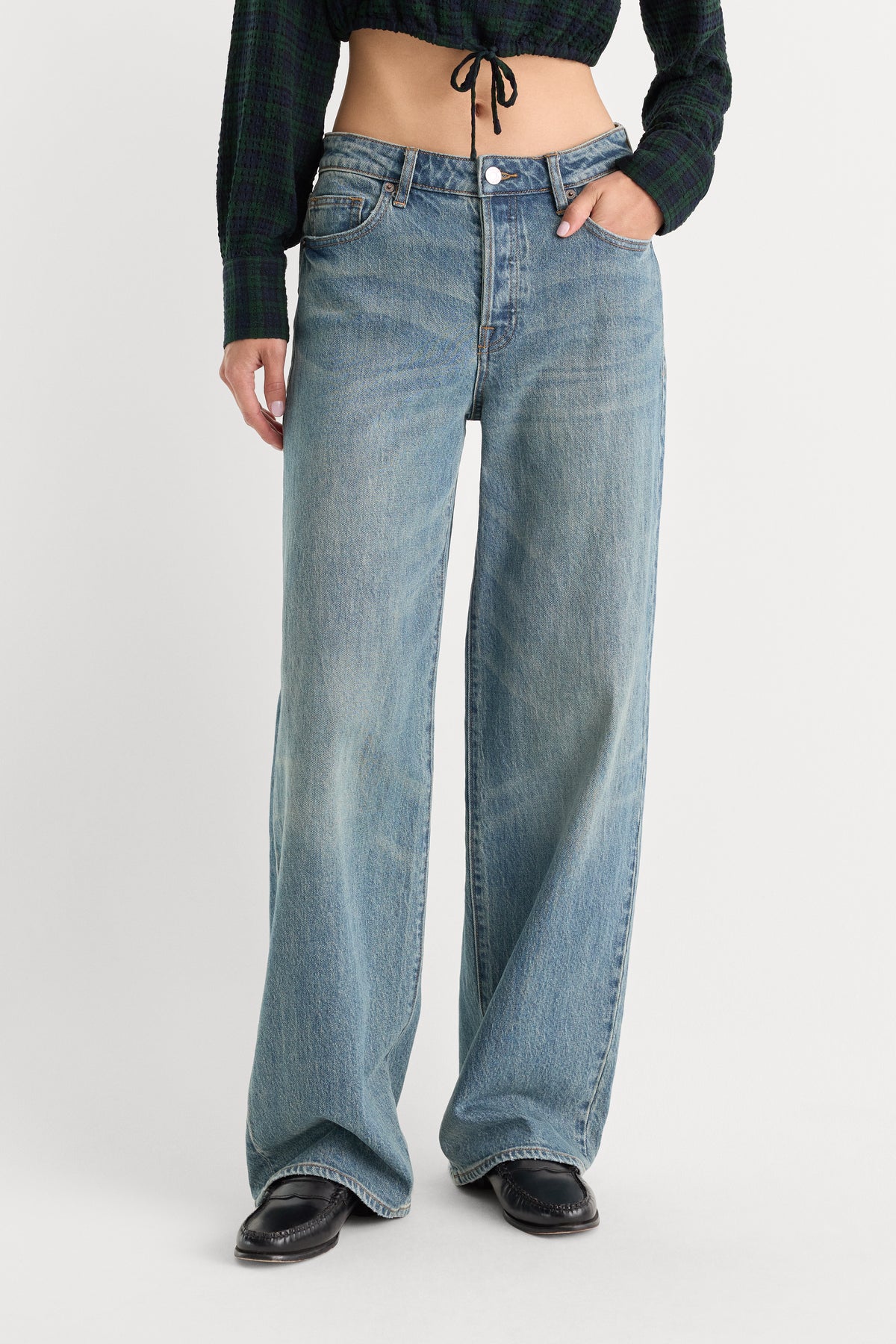 VINTAGE WIDE JEANS | OAK-2 | GOOD AMERICAN | MODEL