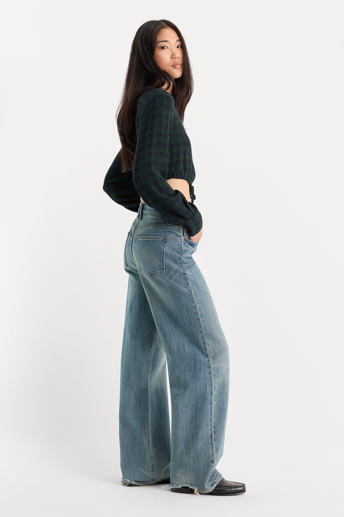 VINTAGE WIDE JEANS | OAK-4 | GOOD AMERICAN | MODEL