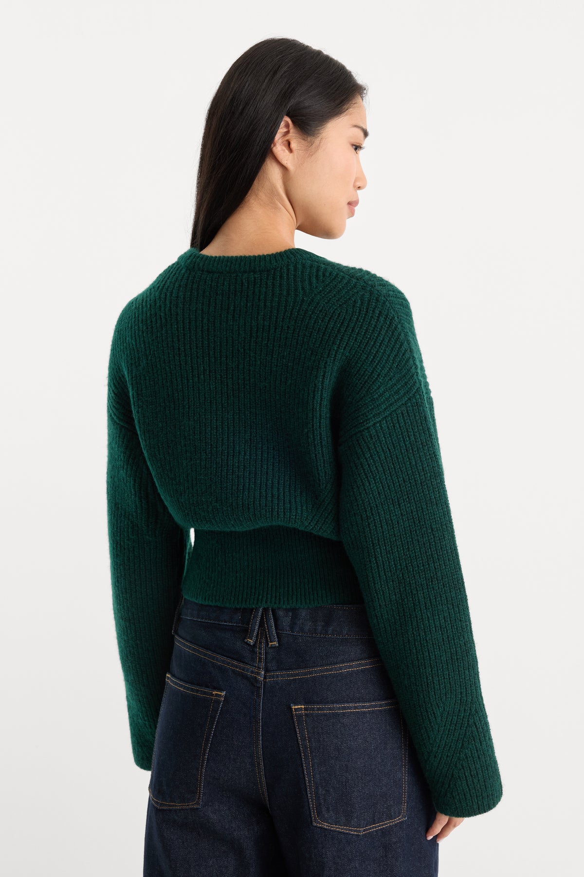 THE CHUNKY KNIT SWEATER | FOREST GREEN-4 | GOOD AMERICAN | MODEL