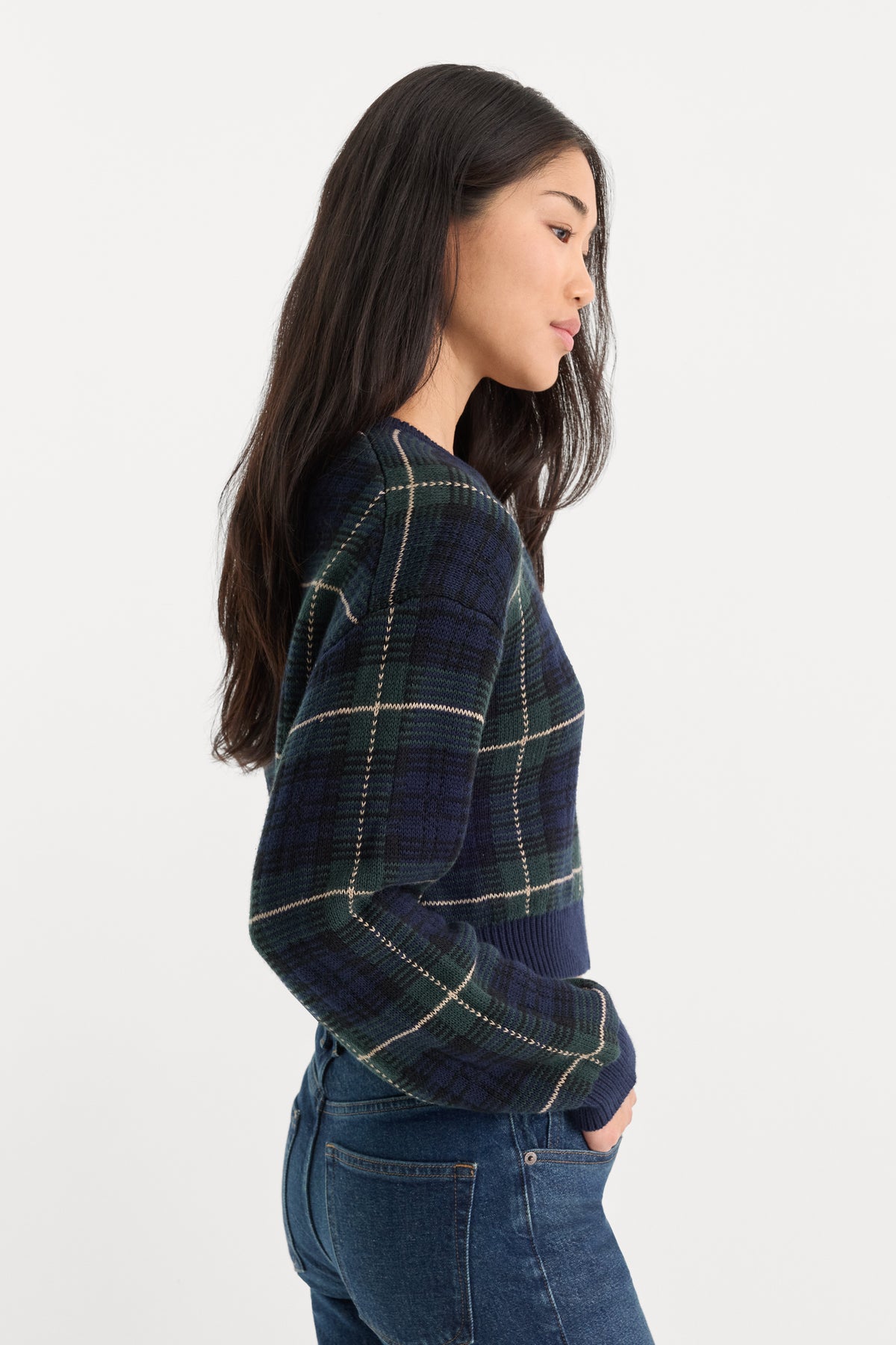 THE JACQUARD CARDIGAN | FOREST PLAID-3 | GOOD AMERICAN | MODEL