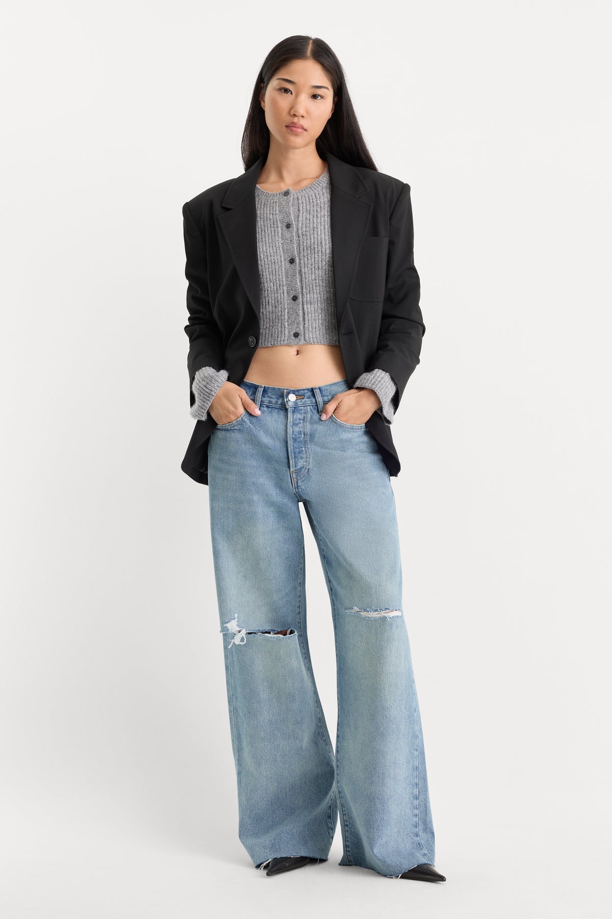 VINTAGE LOW SLUNG BAGGY JEANS | TERRA-1 | GOOD AMERICAN | MODEL