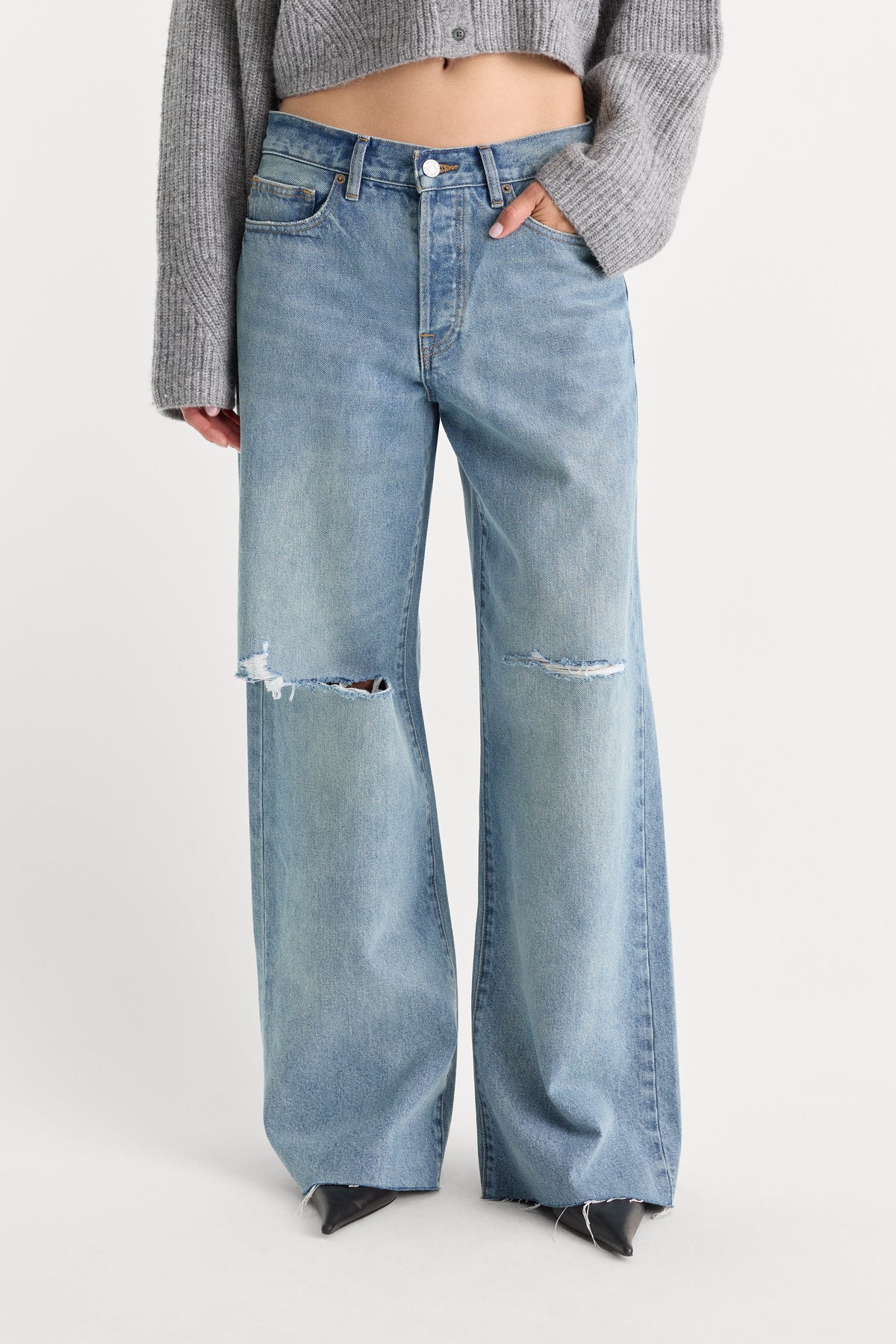 VINTAGE LOW SLUNG BAGGY JEANS | TERRA-2 | GOOD AMERICAN | MODEL