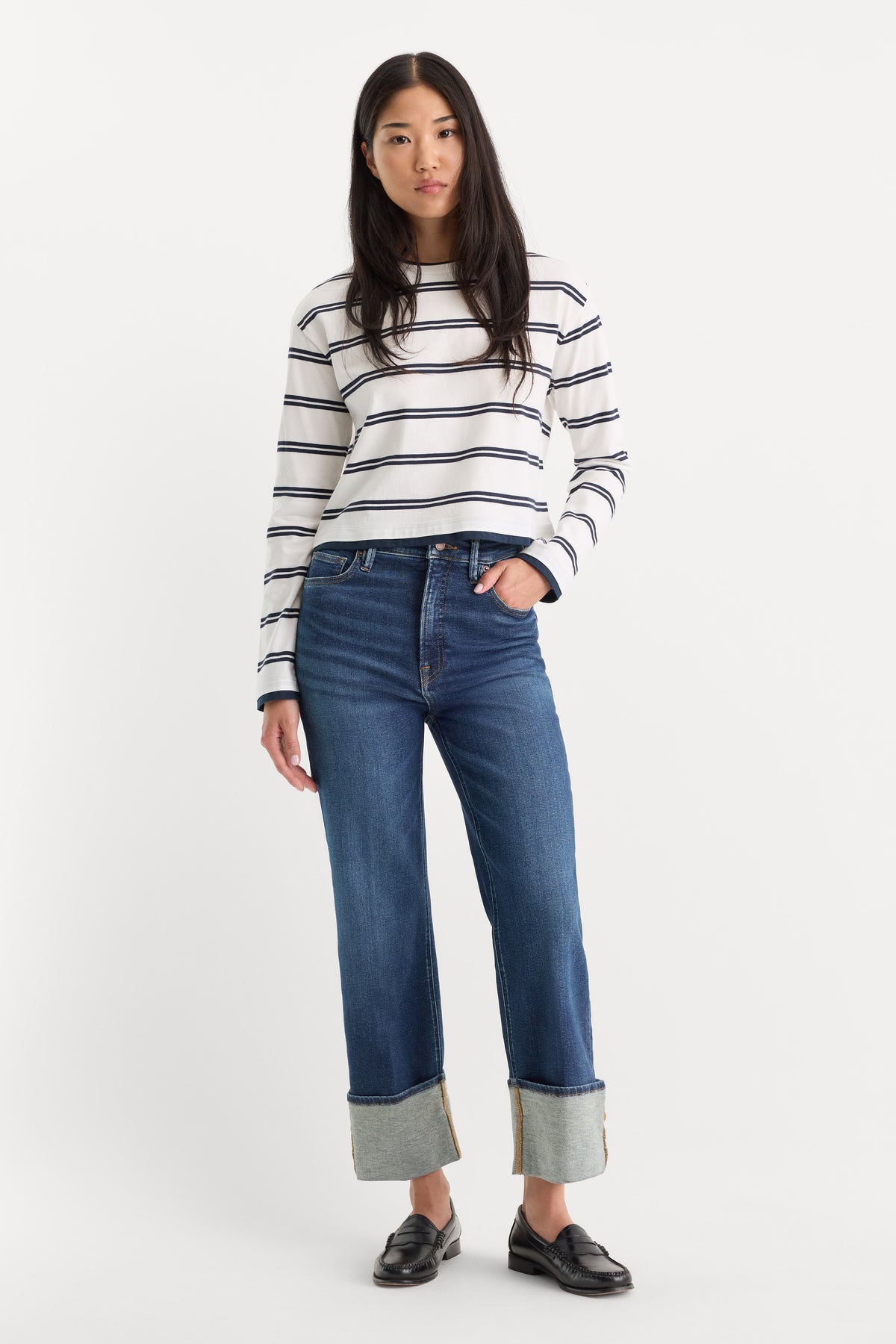 GOOD TRUE STRAIGHT JEANS | INDIGO1230-1 | GOOD AMERICAN | MODEL