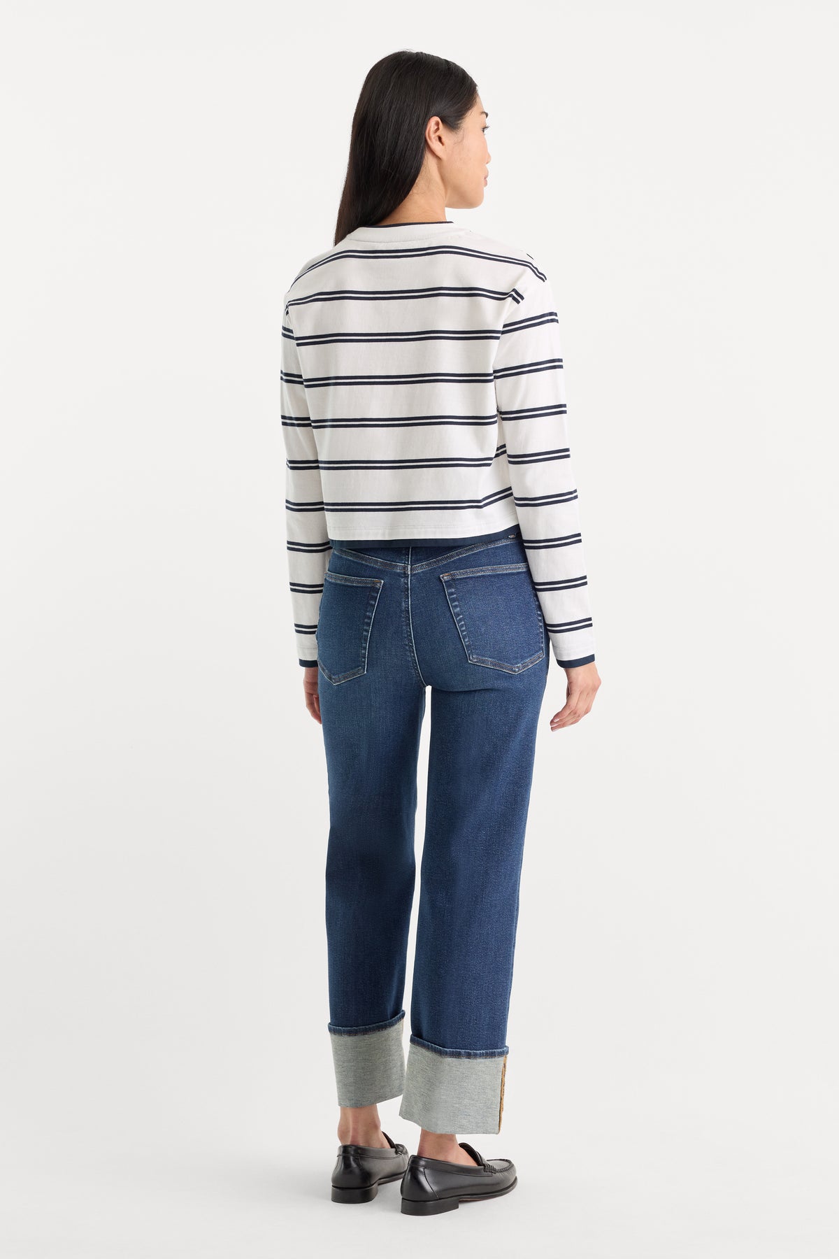 GOOD TRUE STRAIGHT JEANS | INDIGO1230-5 | GOOD AMERICAN | MODEL