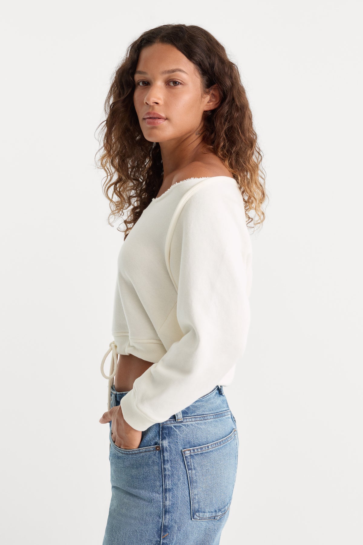 THE FRENCH TERRY TIE SWEATSHIRT | CHALK-4 | GOOD AMERICAN | MODEL