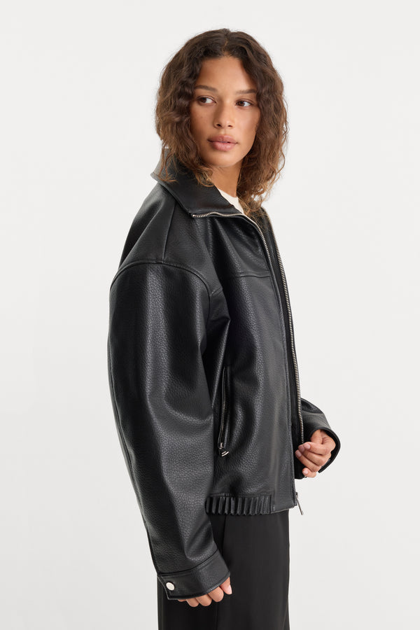 THE BETTER THAN LEATHER FUNNEL JACKET | BLACK001-4 | GOOD AMERICAN | MODEL