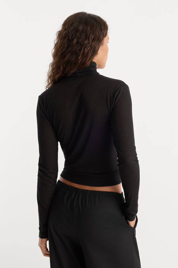THE SHEER RIB TURTLENECK | BLACK001-5 | GOOD AMERICAN | MODEL