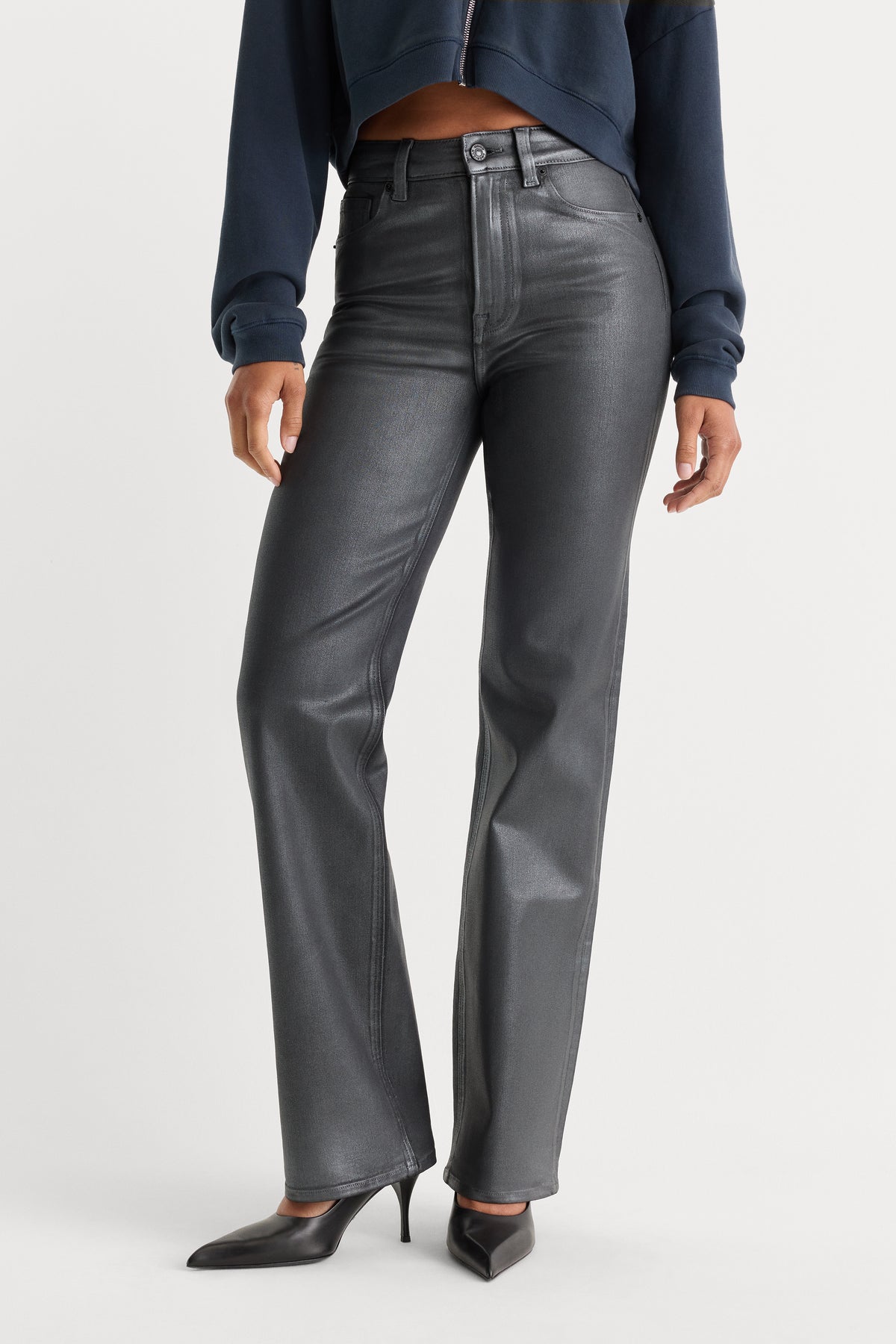 COATED GOOD TRUE STRAIGHT JEANS | RUNE-4 | GOOD AMERICAN | MODEL