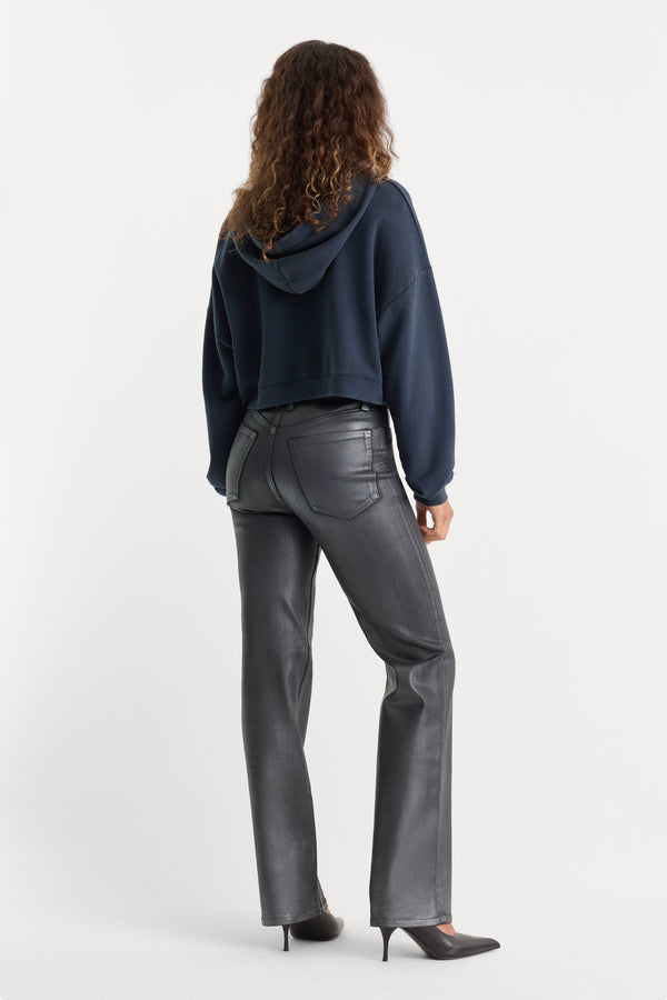 COATED GOOD TRUE STRAIGHT JEANS | RUNE-6 | GOOD AMERICAN | MODEL