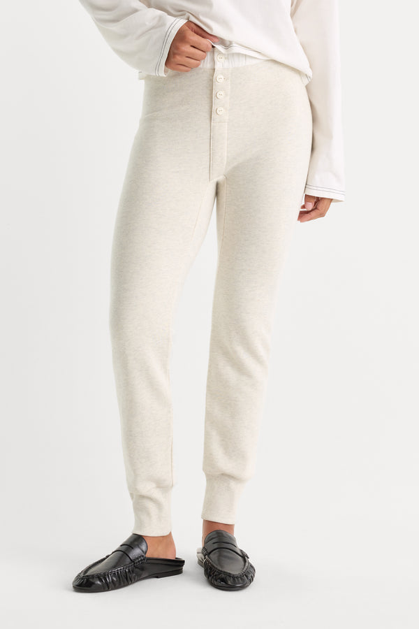THE FRENCH TERRY BUTTON FRONT LEGGING | OATMEAL HEATHER-3 | GOOD AMERICAN | MODEL