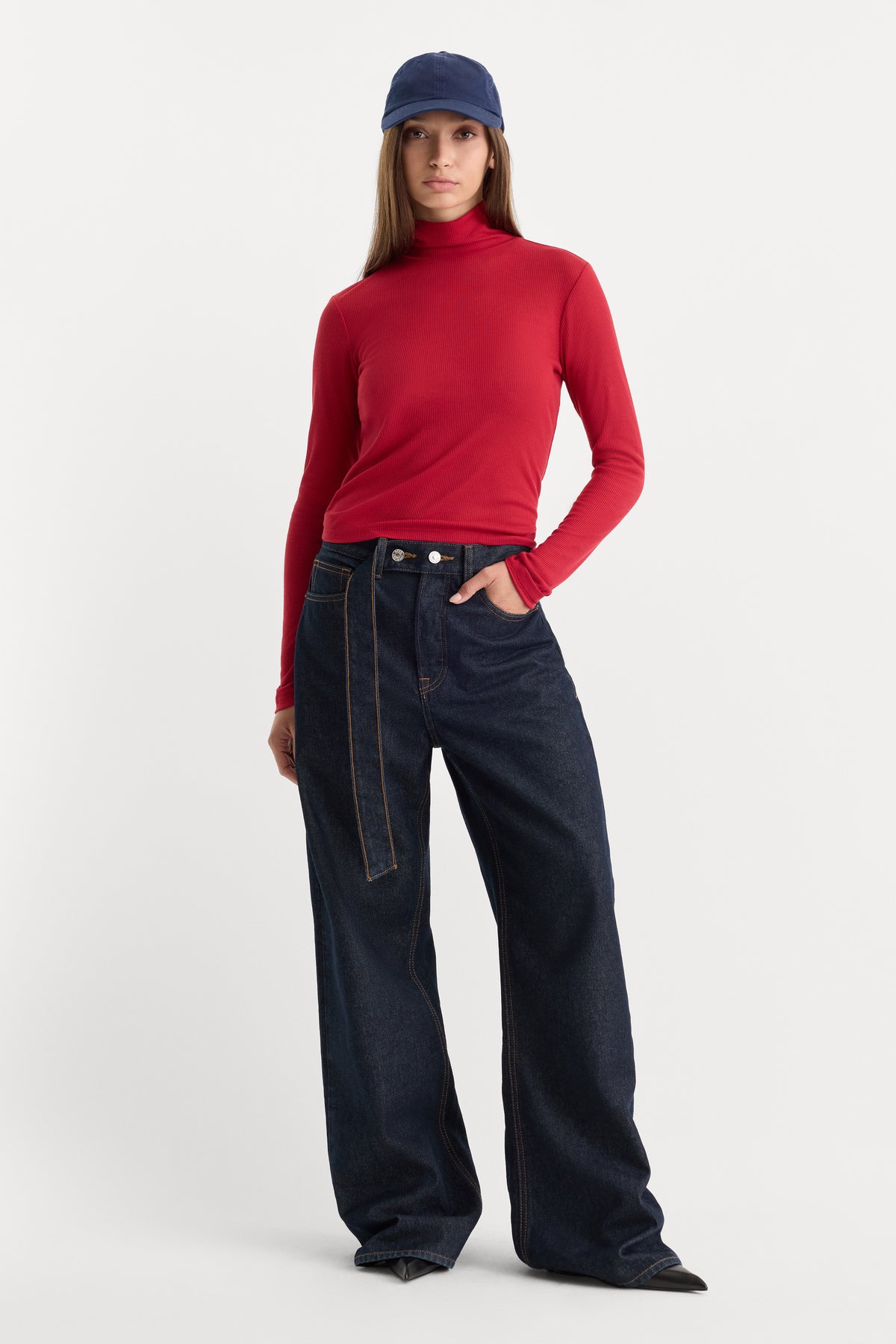 THE SHEER RIB TURTLENECK | CARMINE-5 | GOOD AMERICAN | MODEL