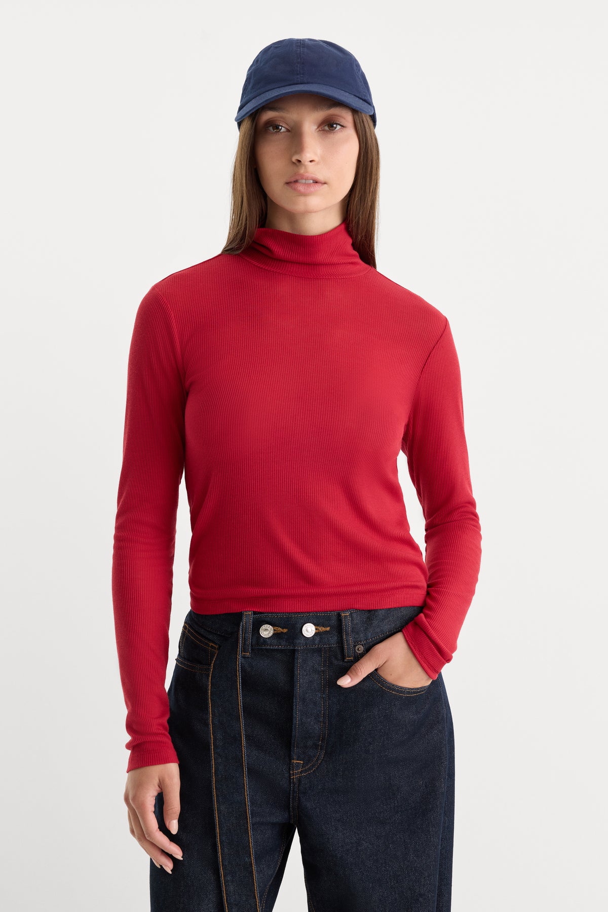 THE SHEER RIB TURTLENECK | CARMINE-4 | GOOD AMERICAN | MODEL