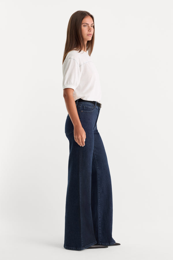 GOOD WAIST PALAZZO JEANS | INDIGO1153-3 | GOOD AMERICAN | MODEL