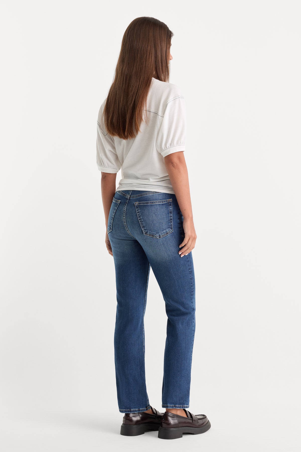 ALWAYS FITS GOOD LEGS STRAIGHT JEANS | INDIGO571-8 | GOOD AMERICAN | MODEL