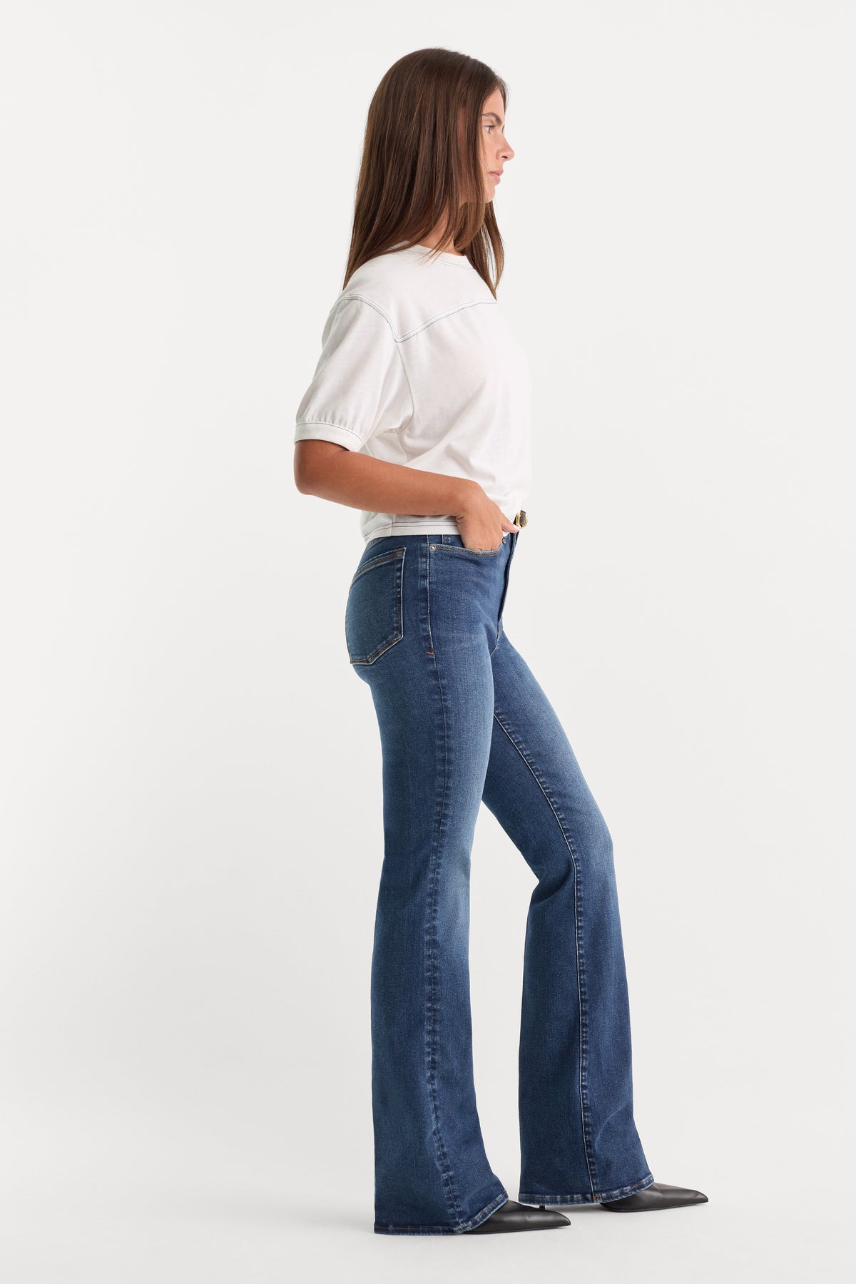 ALWAYS FITS GOOD CLASSIC BOOTCUT JEANS | INDIGO446-5 | GOOD AMERICAN | MODEL