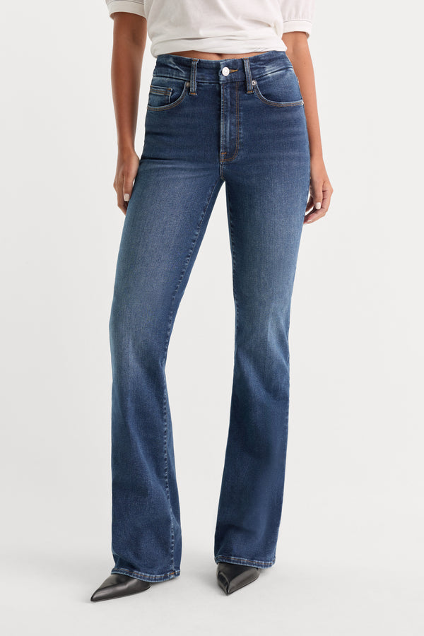 ALWAYS FITS GOOD CLASSIC BOOTCUT JEANS | INDIGO446-4 | GOOD AMERICAN | MODEL