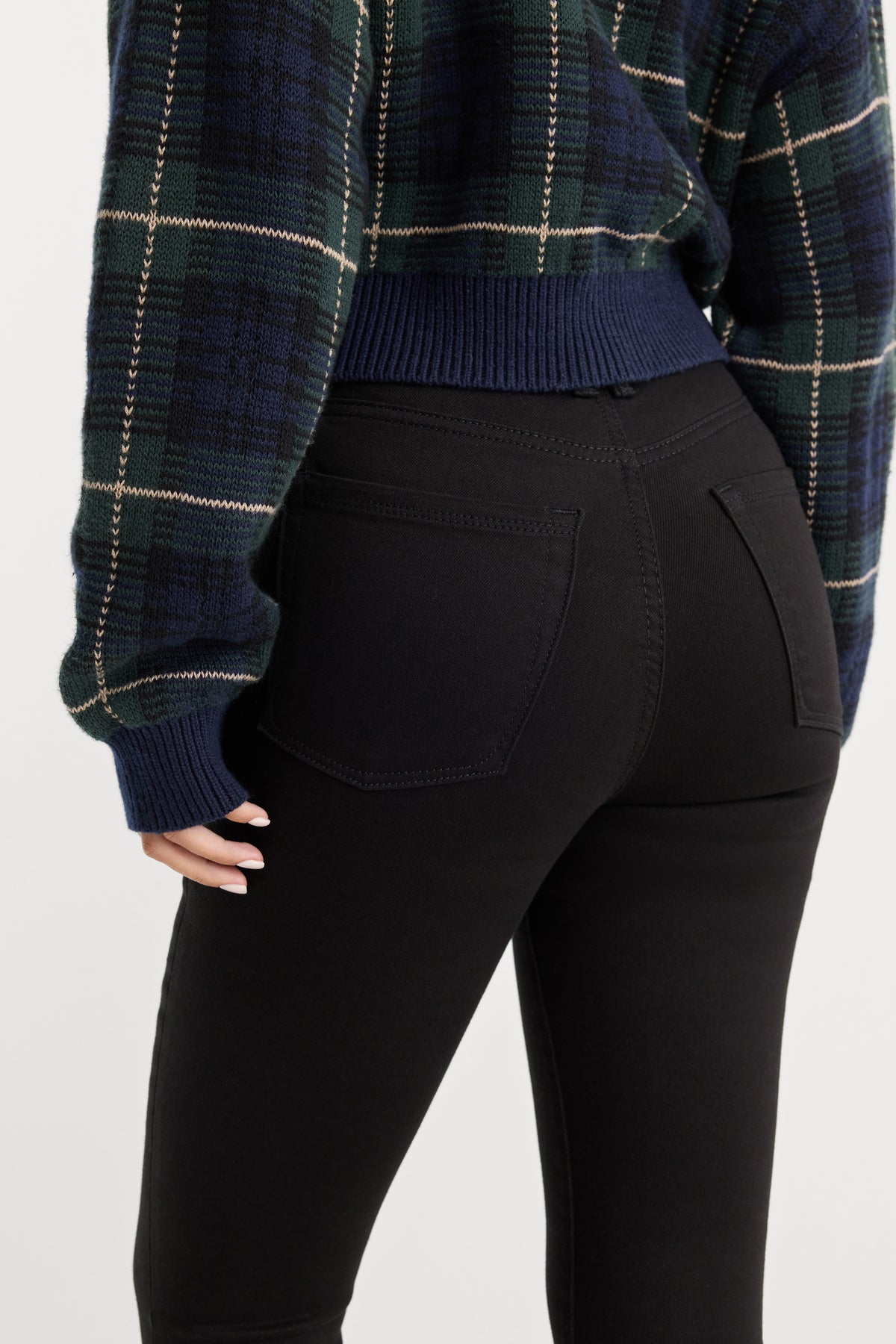 NEVER FADE GOOD LEGS SKINNY JEANS | BLACK-6 | GOOD AMERICAN | MODEL