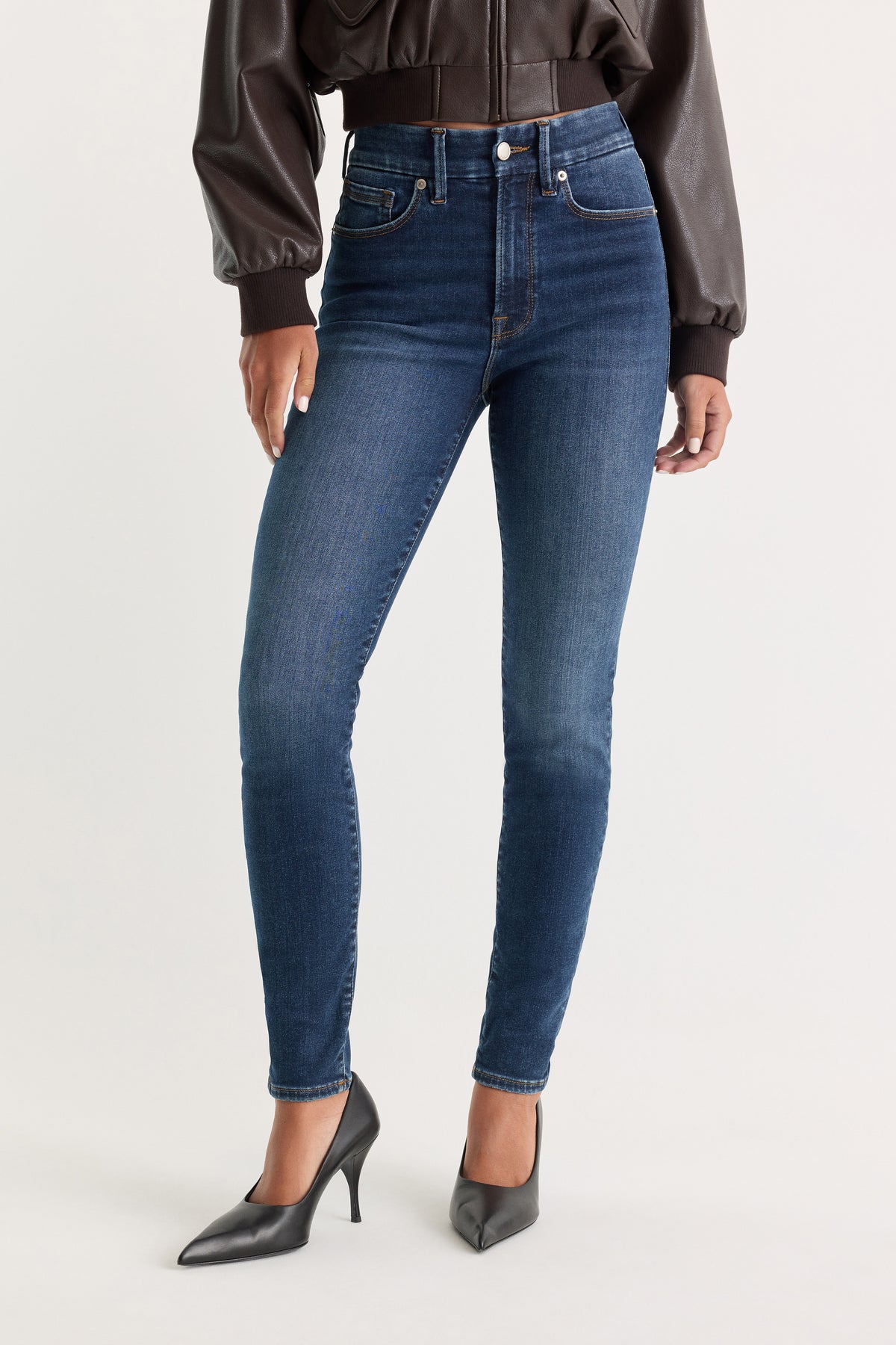 ALWAYS FITS GOOD LEGS SKINNY JEANS | INDIGO446-4 | GOOD AMERICAN | MODEL
