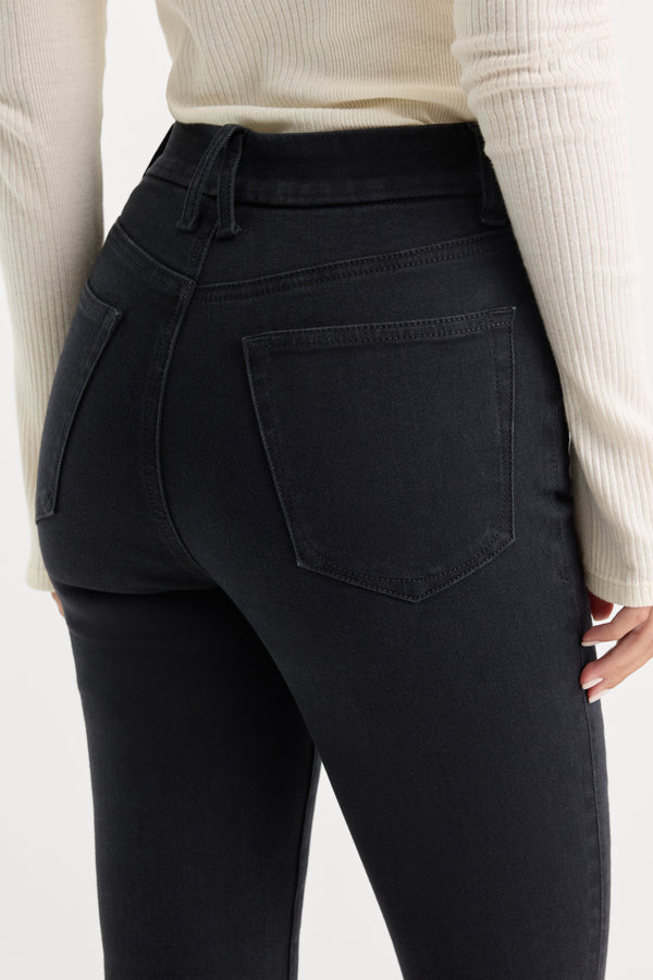 ALWAYS FITS GOOD LEGS SKINNY JEANS | BLACK165-7 | GOOD AMERICAN | MODEL