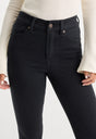 ALWAYS FITS GOOD LEGS SKINNY JEANS | BLACK165-5 | GOOD AMERICAN | MODEL