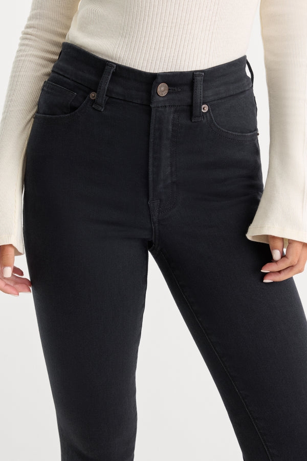 ALWAYS FITS GOOD LEGS SKINNY JEANS | BLACK165-5 | GOOD AMERICAN | MODEL