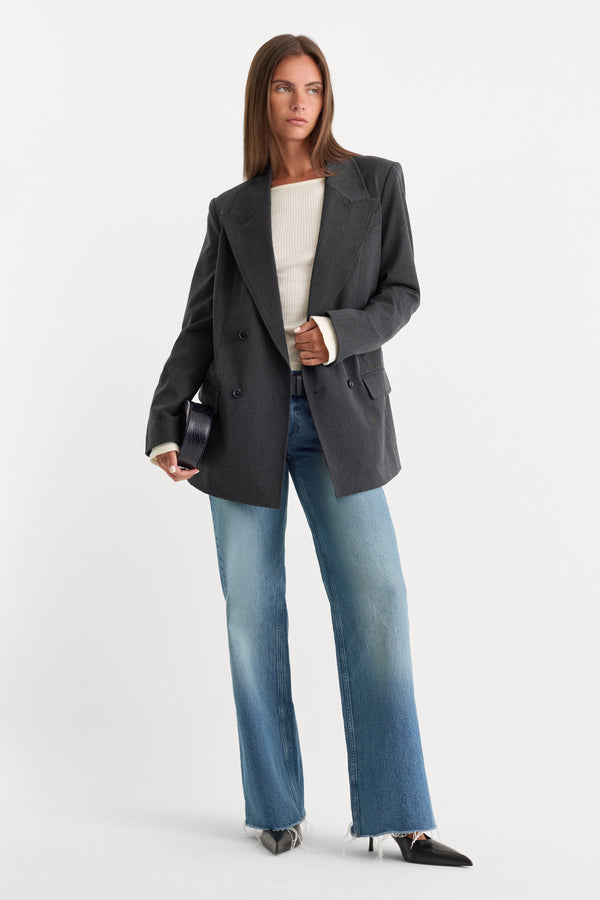 ESSENTIAL SUITING OVERSIZED DOUBLE BREASTED BLAZER | DARK HEATHER GRAY-4 | GOOD AMERICAN | MODEL