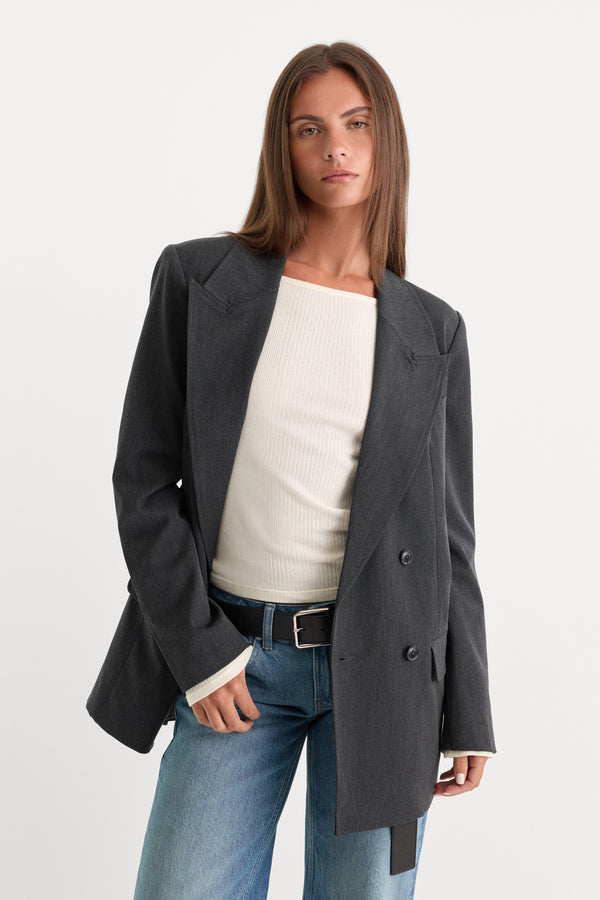 ESSENTIAL SUITING OVERSIZED DOUBLE BREASTED BLAZER | DARK HEATHER GRAY-1 | GOOD AMERICAN | MODEL
