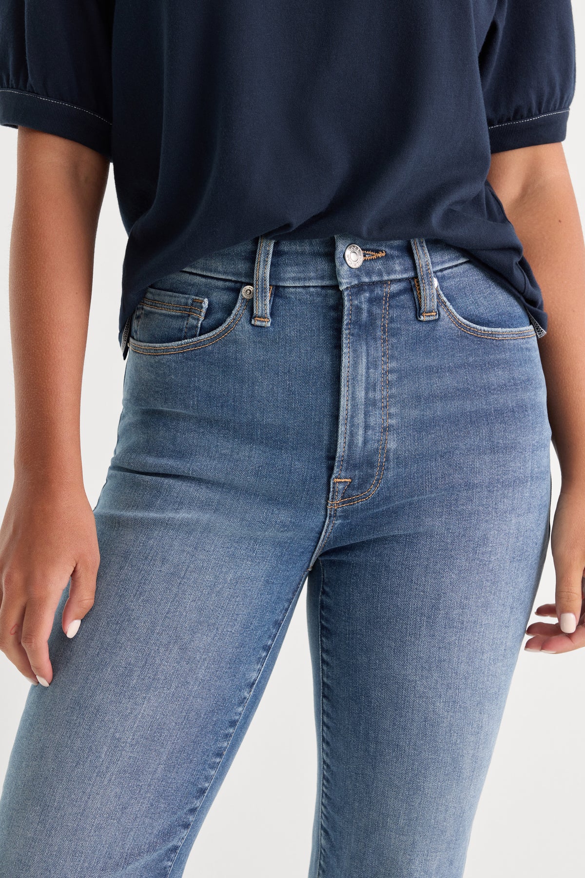 ALWAYS FITS GOOD LEGS STRAIGHT JEANS | INDIGO316-6 | GOOD AMERICAN | MODEL