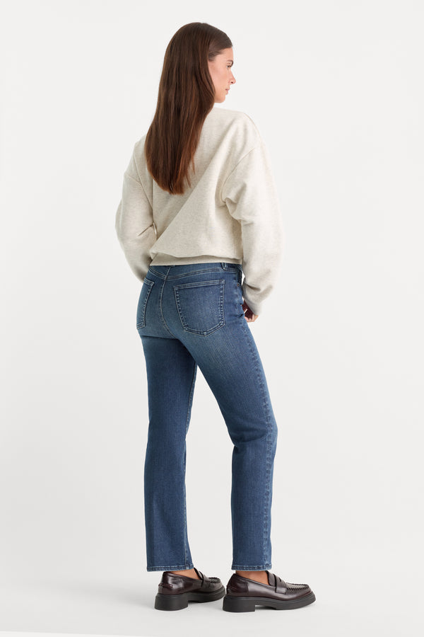 ALWAYS FITS GOOD LEGS STRAIGHT JEANS | INDIGO446-8 | GOOD AMERICAN | MODEL