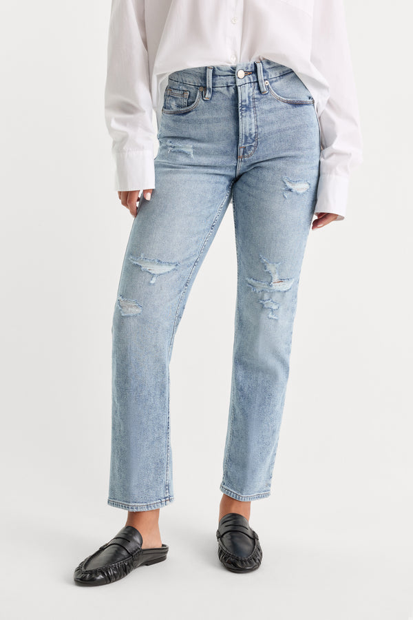 GOOD ICON STRAIGHT ANKLE JEANS | INDIGO1078-2 | GOOD AMERICAN | MODEL