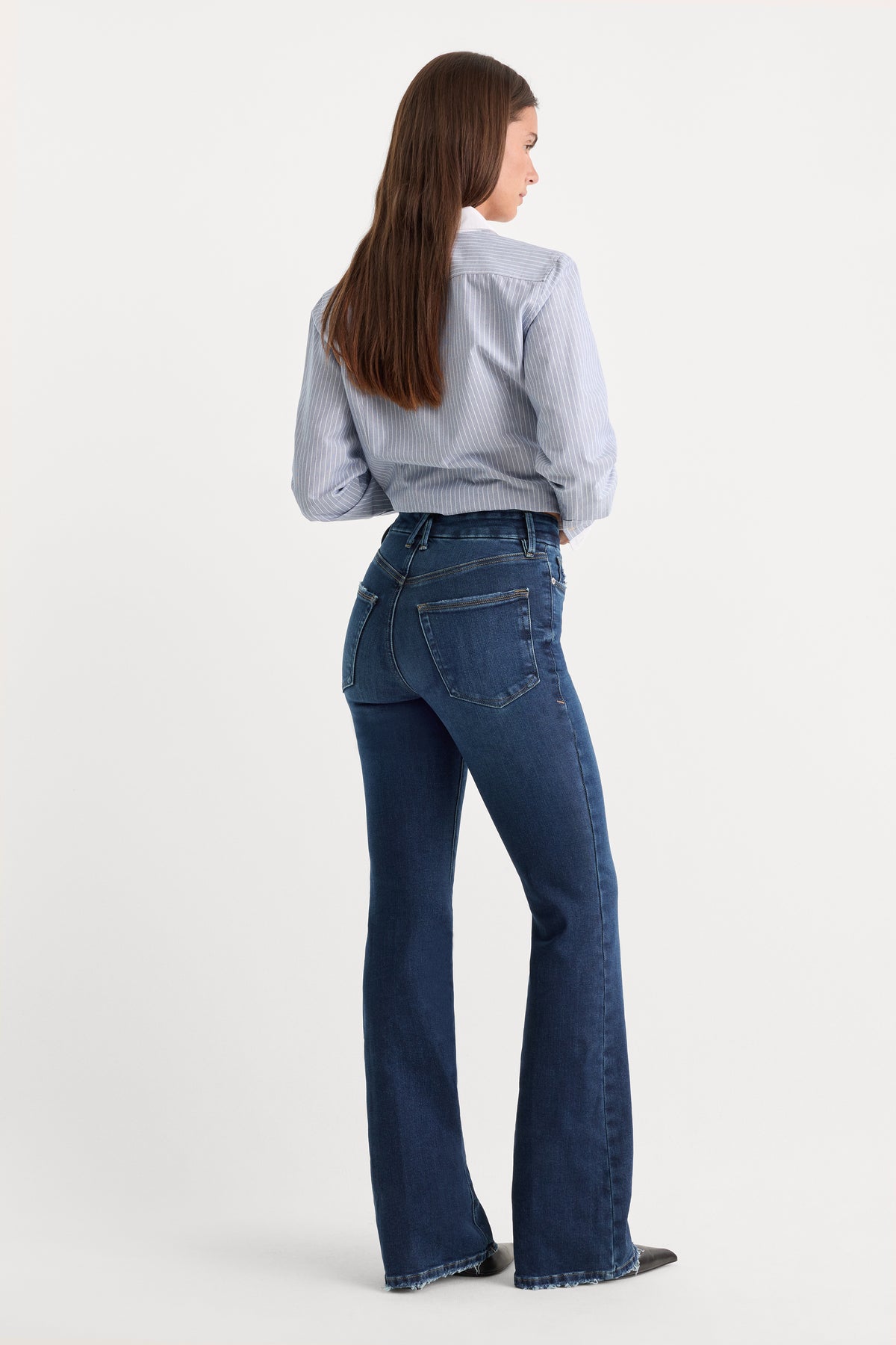 SOFT TECH GOOD CLASSIC BOOTCUT JEANS | INDIGO511-5 | GOOD AMERICAN | MODEL