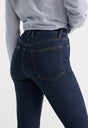 GOOD LEGS FLARE JEANS | INDIGO1153-5 | GOOD AMERICAN | MODEL