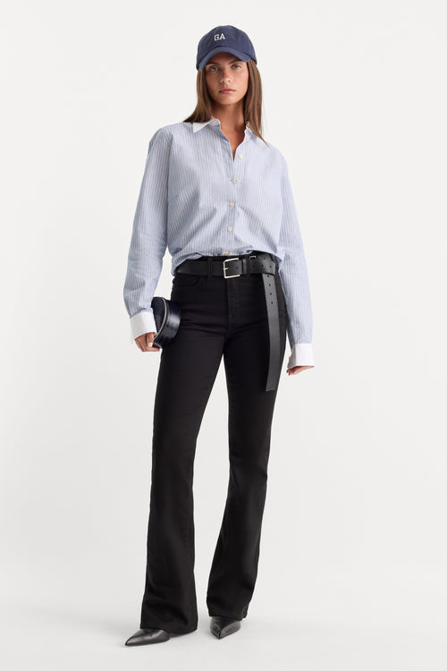 NEVER FADE GOOD CLASSIC SLIM BOOTCUT JEANS | BLACK-1 | GOOD AMERICAN | MODEL