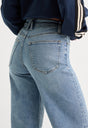 GOOD WAIST PALAZZO JEANS | INDIGO1154-6 | GOOD AMERICAN | MODEL
