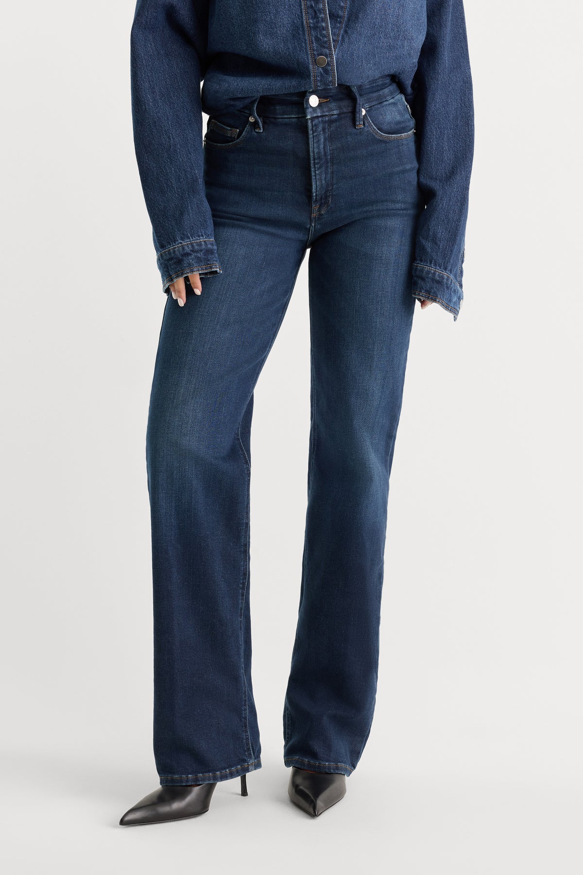 SOFT TECH GOOD PETITE TRUE STRAIGHT JEANS | INDIGO572