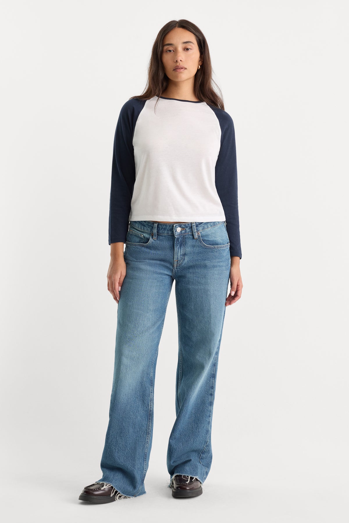 VINTAGE LOW LOOSE JEANS | TROUBLED WATER-1 | GOOD AMERICAN | MODEL