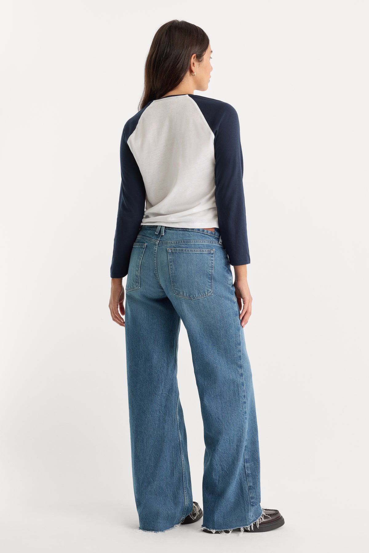 VINTAGE LOW LOOSE JEANS | TROUBLED WATER-2 | GOOD AMERICAN | MODEL