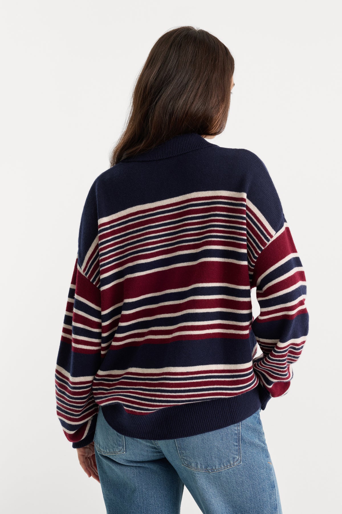 THE OVERSIZED RUGBY SWEATER | MULTI STRIPE-2 | GOOD AMERICAN | MODEL