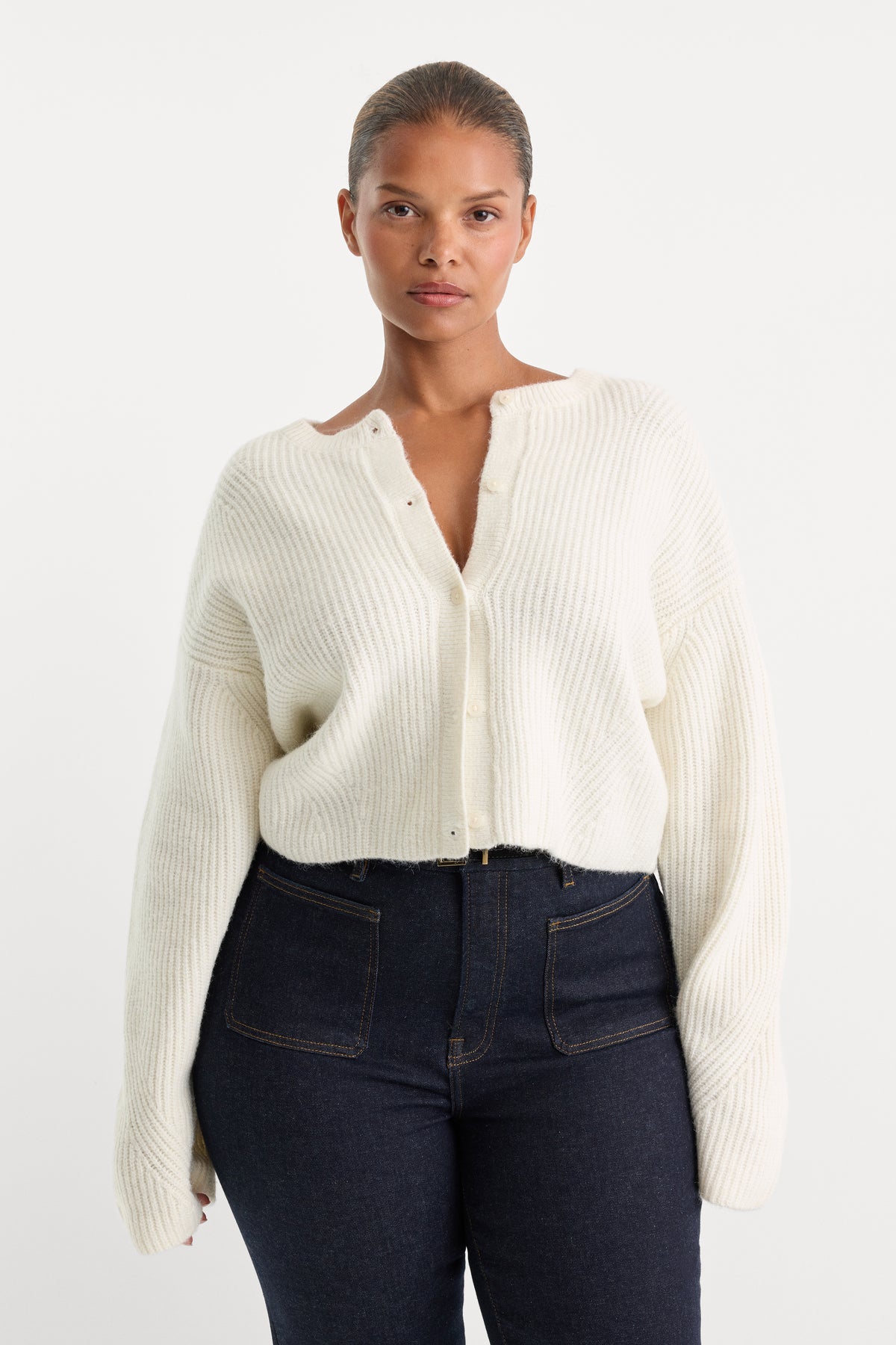 THE CHUNKY KNIT CARDIGAN | CHALK-1 | GOOD AMERICAN | MODEL