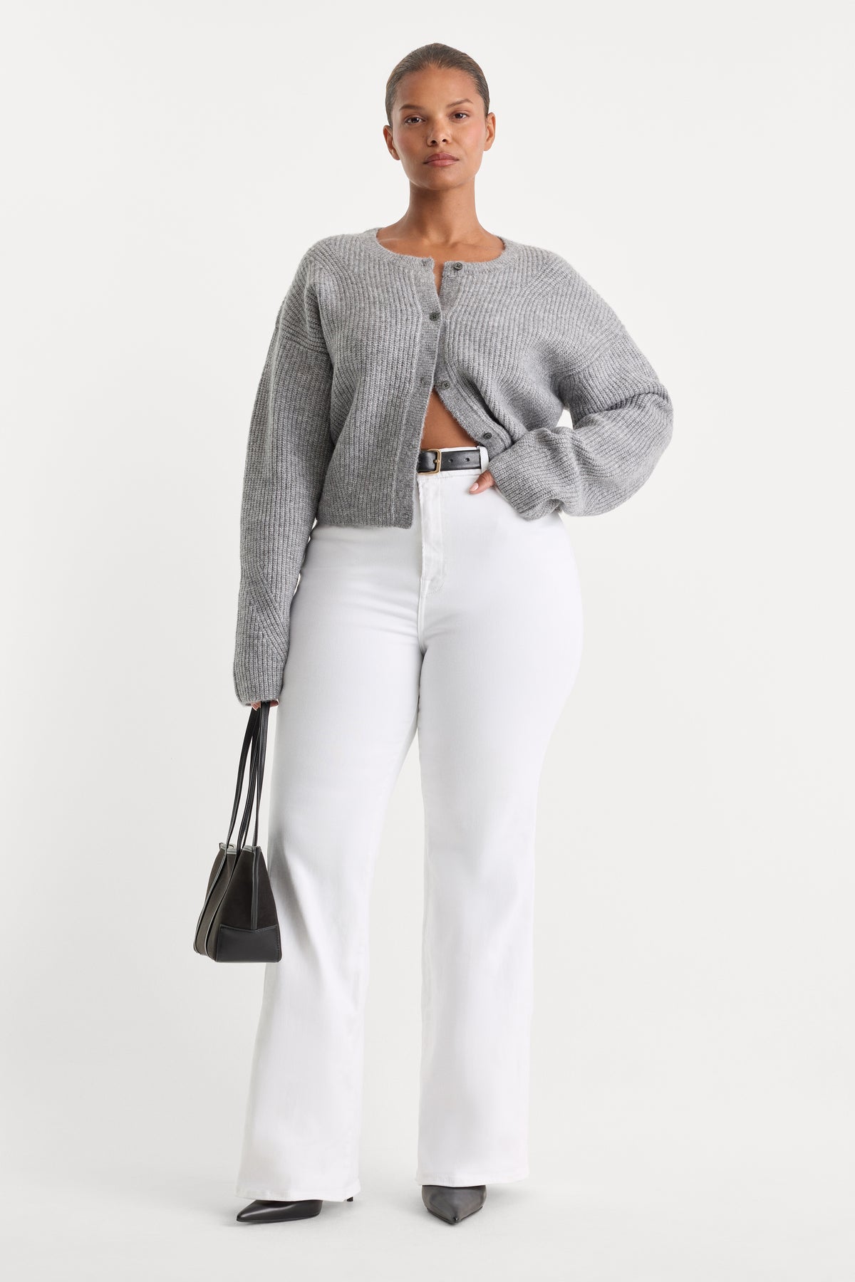 ALWAYS FITS GOOD CLASSIC BOOTCUT JEANS | WHITE-1 | GOOD AMERICAN | MODEL