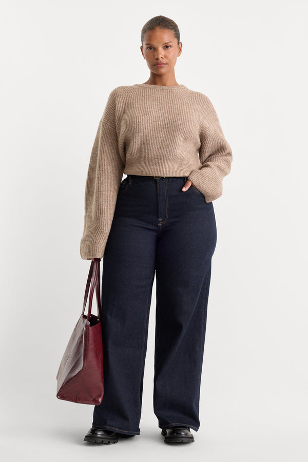 ALWAYS FITS SLIM PALAZZO JEANS | DENETHIC BLUE-7 | GOOD AMERICAN | MODEL
