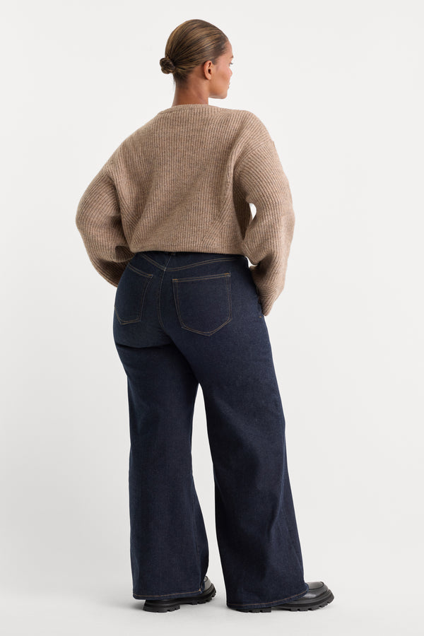 ALWAYS FITS SLIM PALAZZO JEANS | DENETHIC BLUE-8 | GOOD AMERICAN | MODEL