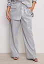 model: Size 8 | 
