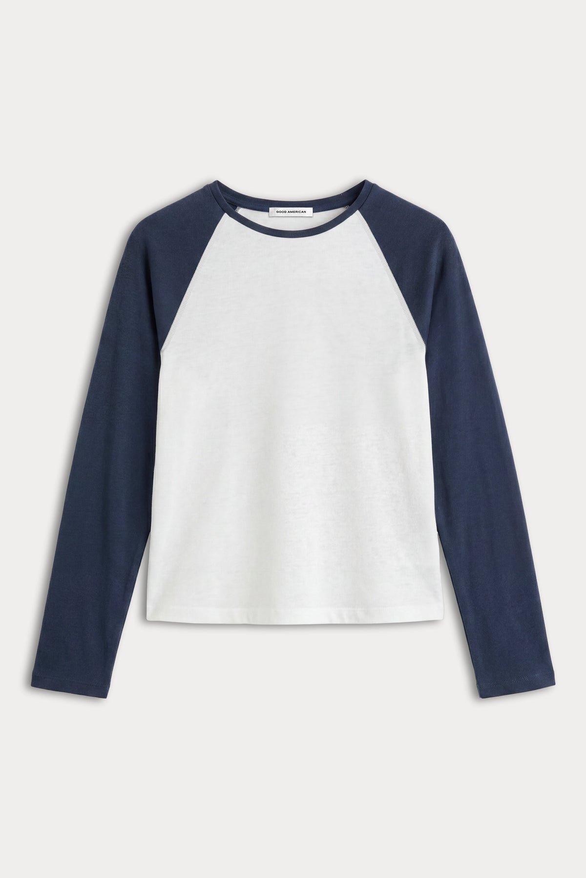 THE LONG SLEEVE RAGLAN TEE | CHALK-5 | GOOD AMERICAN | MODEL