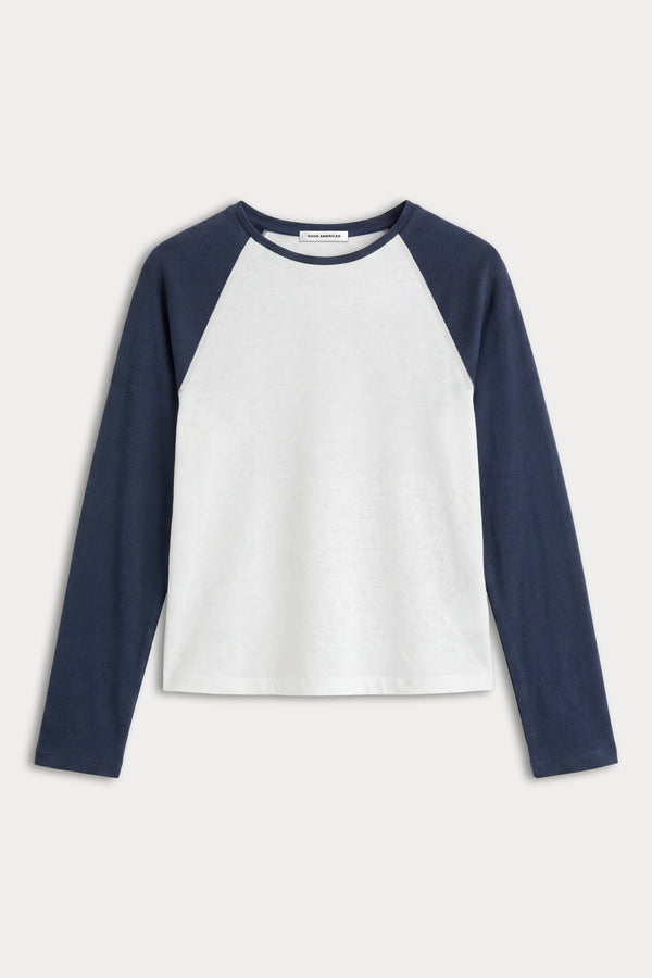THE LONG SLEEVE RAGLAN TEE | CHALK-5 | GOOD AMERICAN | MODEL